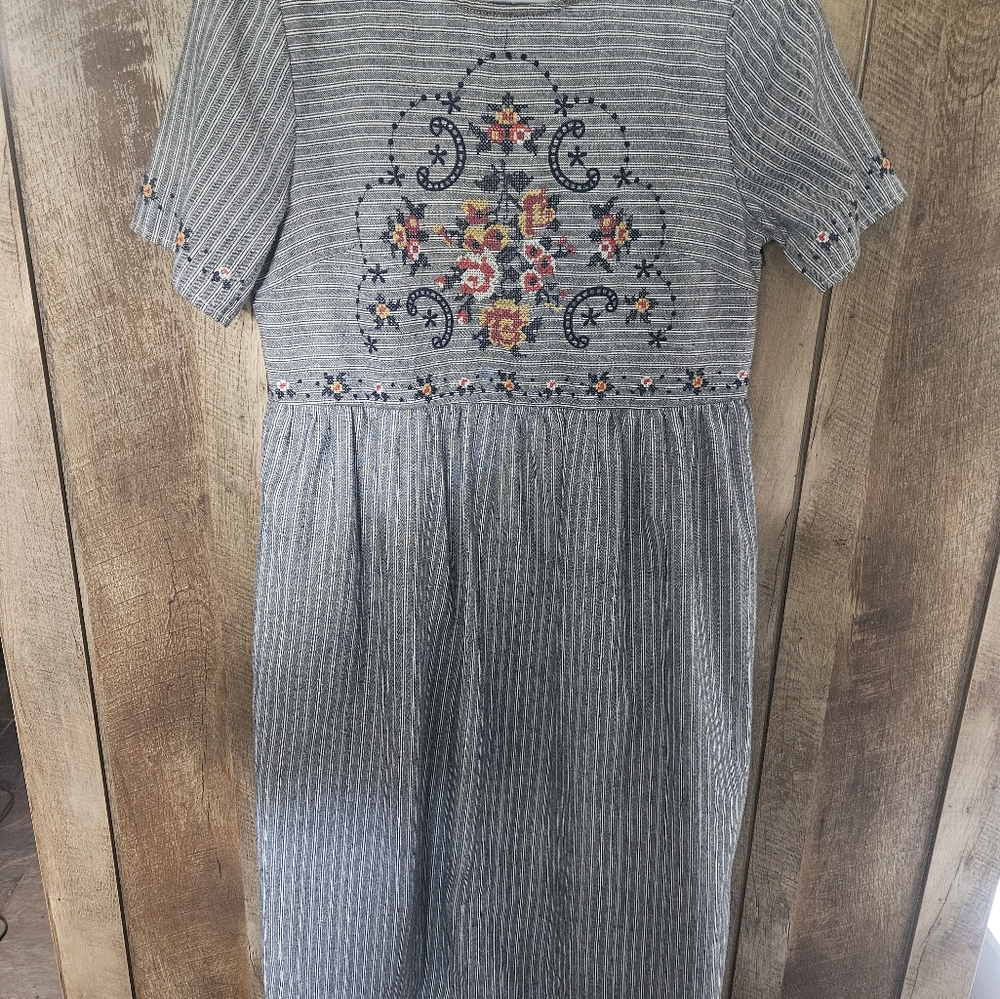 Womens Pologram Embroidered Dress